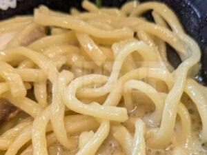 横浜家系ラーメン 片倉大和家 東京都八王子市 大感謝祭 醤油ラーメン 並 若干ちぢれ気味中太麺