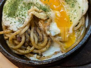 ほていちゃん 渋谷道玄坂店 東京都千代田区 目玉焼きカレーパスタ 半熟＆パスタ