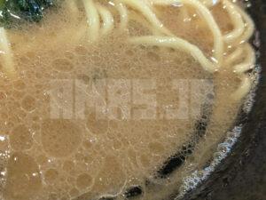 麺家 たっとび たま館 東京都立川市 ラーメン 麺カタめ 油多め スープ