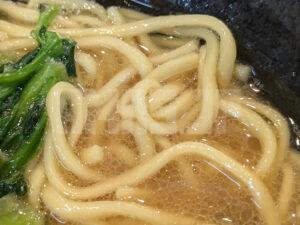 麺家 たっとび たま館 東京都立川市 ラーメン 麺カタめ 油多め 酒井製麺製ちぢれ気味太麺