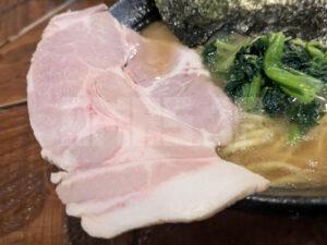 麺家 たっとび たま館 東京都立川市 ラーメン 麺カタめ 油多め チャーシュー