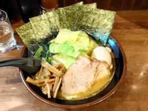 横浜家系 まるに家 特製らーめん（並）