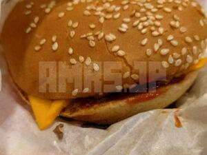 バーガーキング モーニング チーズバーガー オールヘビー ケチャップ漏れ