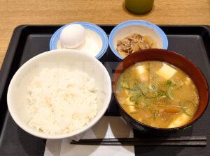 松屋 Wで選べる玉子かけごはん 選べる小鉢 ミニ牛皿 豚汁