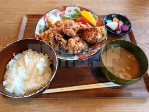 炭火焼き らくざ 若鶏の唐揚定食