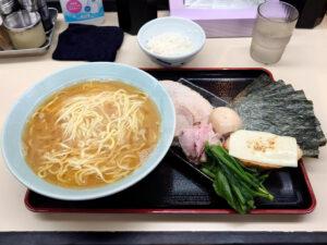 横浜家系 ラーメン田中 20周年限定ラーメン 中・ライス（少なめ）