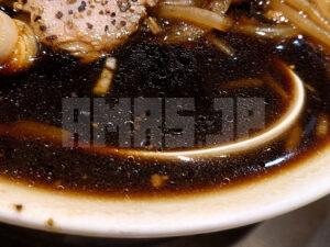 札幌六坊 札幌醤油ラーメン 札幌ブラック スープ