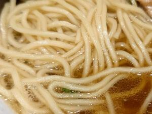 松太郎 新宿小滝橋通り店 味玉醤油ラーメン 自家製 ストレート中細麺
