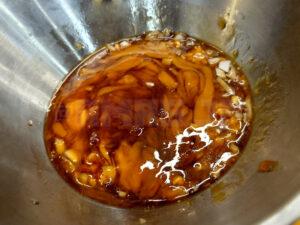 ラーメン二郎 八王子野猿街道店2 たまごかけ麺 スープ 黄身混ぜバージョン