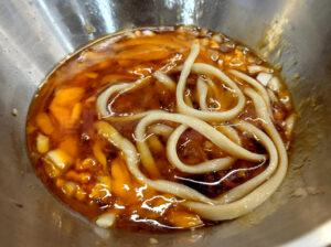 ラーメン二郎 八王子野猿街道店2 たまごかけ麺 溶いた黄身スープと麺