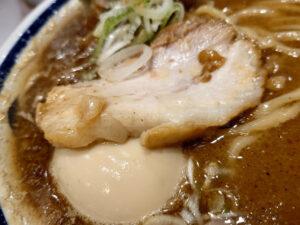 玉 ブルーフロント芝浦店 味玉らーめん チャーシュー