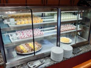 龍宮城ホテル三日月 富士見亭 バイキングレストランさくら デザートショーケース