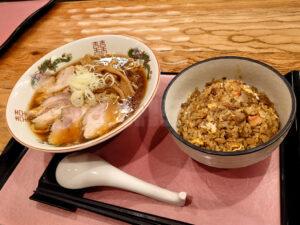 中華そばともり中華の店 八王子想庵 中華そば お肉たっぷりやきめし