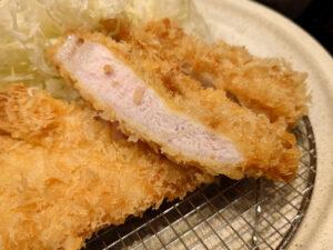 博多とんかつ わか葉 浜松町店 ランチロースカツ定食 ロースカツアップ