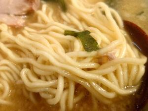 壱発ラーメン 八王子本店 味噌ラーメン ちぢれ中細麺