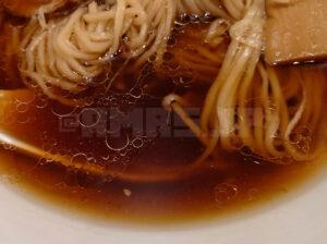 麺 銀座おのでら 東銀座店 醤油ラーメン スープ