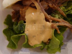 麺屋 味方 まかないサンド バーガーソース掛け