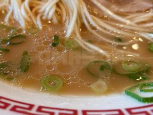 ららぽーと立川立飛 幸ちゃんラーメン ららぽーと立川立飛店 豚骨ラーメン スープ