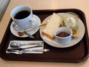 カフェ ウーノ・ウーノ モーニングAセット（小倉トースト（ハーフ）・アメリカン）