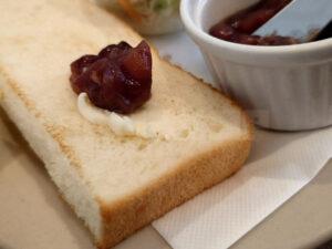 カフェ ウーノ・ウーノ モーニングAセット（小倉トースト（ハーフ）・アメリカン） 小倉トースト