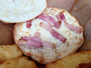 サイゼリヤ アトレ秋葉原2店 パンチェッタとチーズのパニーニセット パンチェッタとチーズのパニーニ中身