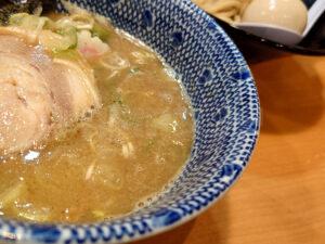 東京ラーメンストリート 六厘舎 味玉朝つけめん 並盛 スープ