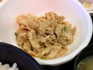 EXPASA談合坂 下り 伝説のすた丼屋 談合坂SA(下り線)店 すたみな皿&納豆朝食 すたみな皿