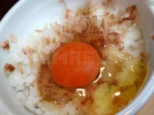 北ノ醤油 チーホー 十六代真っ赤卵使用 卵かけご飯