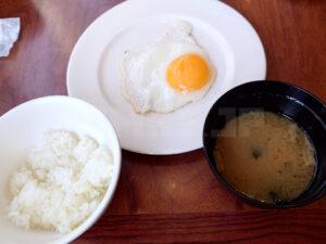 ロイヤルホスト 八丁堀店 ご飯、みそ汁、フライエッグ